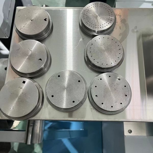 Cheap Floating Fish Feed Pellet Extruder Machine Small Scale Fish Feed Extruder mini sinking shrimp feed pellet machine for home use