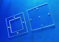 Taille de variétés de perçage de laser et former la glace de quartz du trou SIO2
