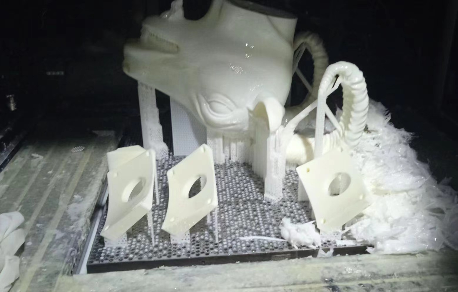 Пластмассовая смола Титановый 3D-печать быстрый прототип для аниме фигуры действия