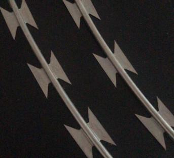 450mm Concertina BTO22 Razor Barbed Wire Mesh Galvanized Fencing Wire