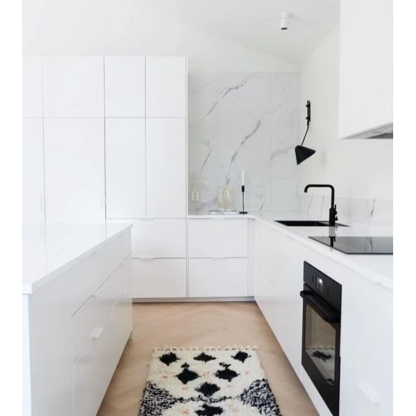 Minimalist Style White Shaker Cabinets Acrylic Sensory American Style Shaker Kitchen Island