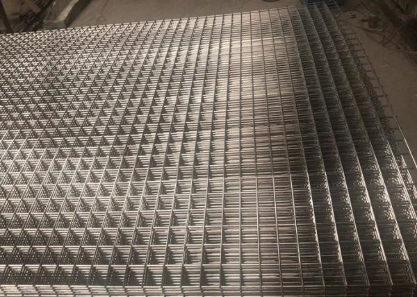 4x4 galvanizou o fio soldado de aço inoxidável Mesh Panel Perforated de 6mm