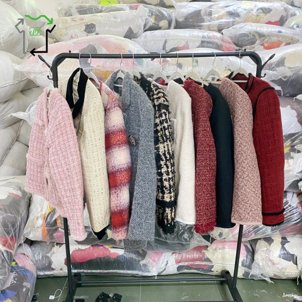 Women Fashionable Second Hand Coats A Grade Used Down Jacket Bulk Sales
