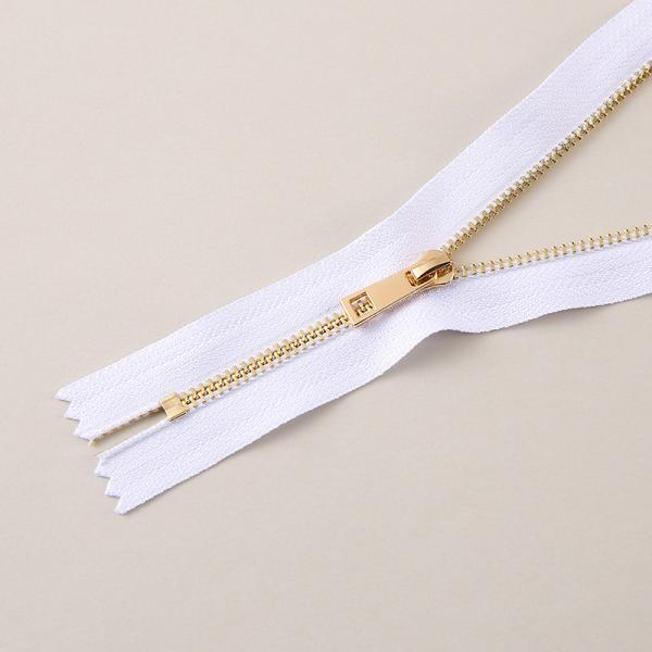 Smooth Gliding 3# Metal Zippers Weather Resistance Closed End Zipper For Handbags