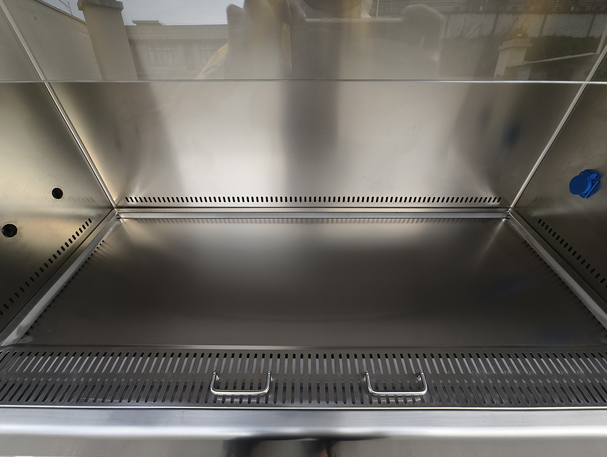 Stainless Steel Biological Safety Cabinet for Pharmaceutical and Laboratory Applications