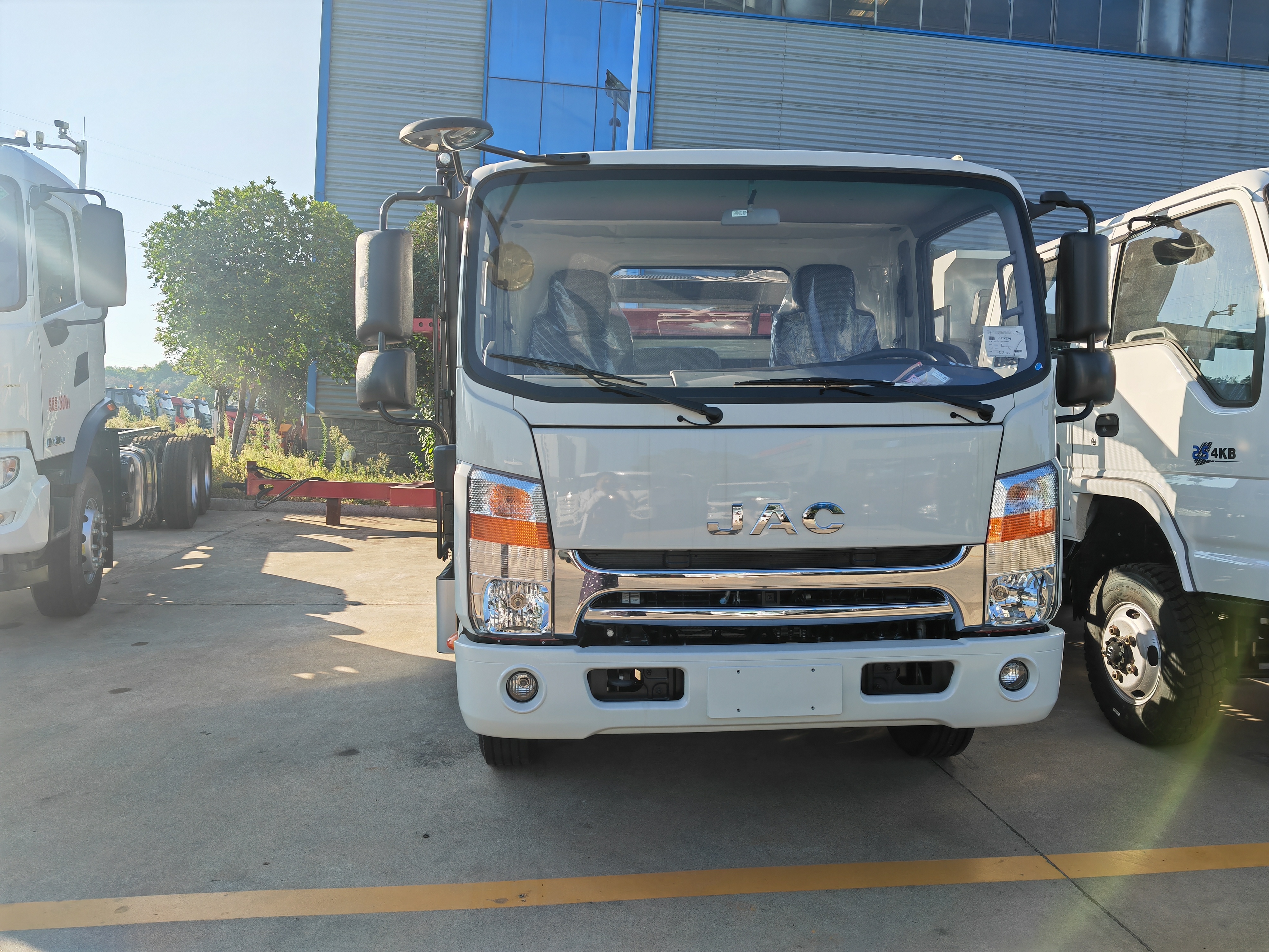 JAC 2-Car Carrier Truck (Double Deck Vehicle Transporter)