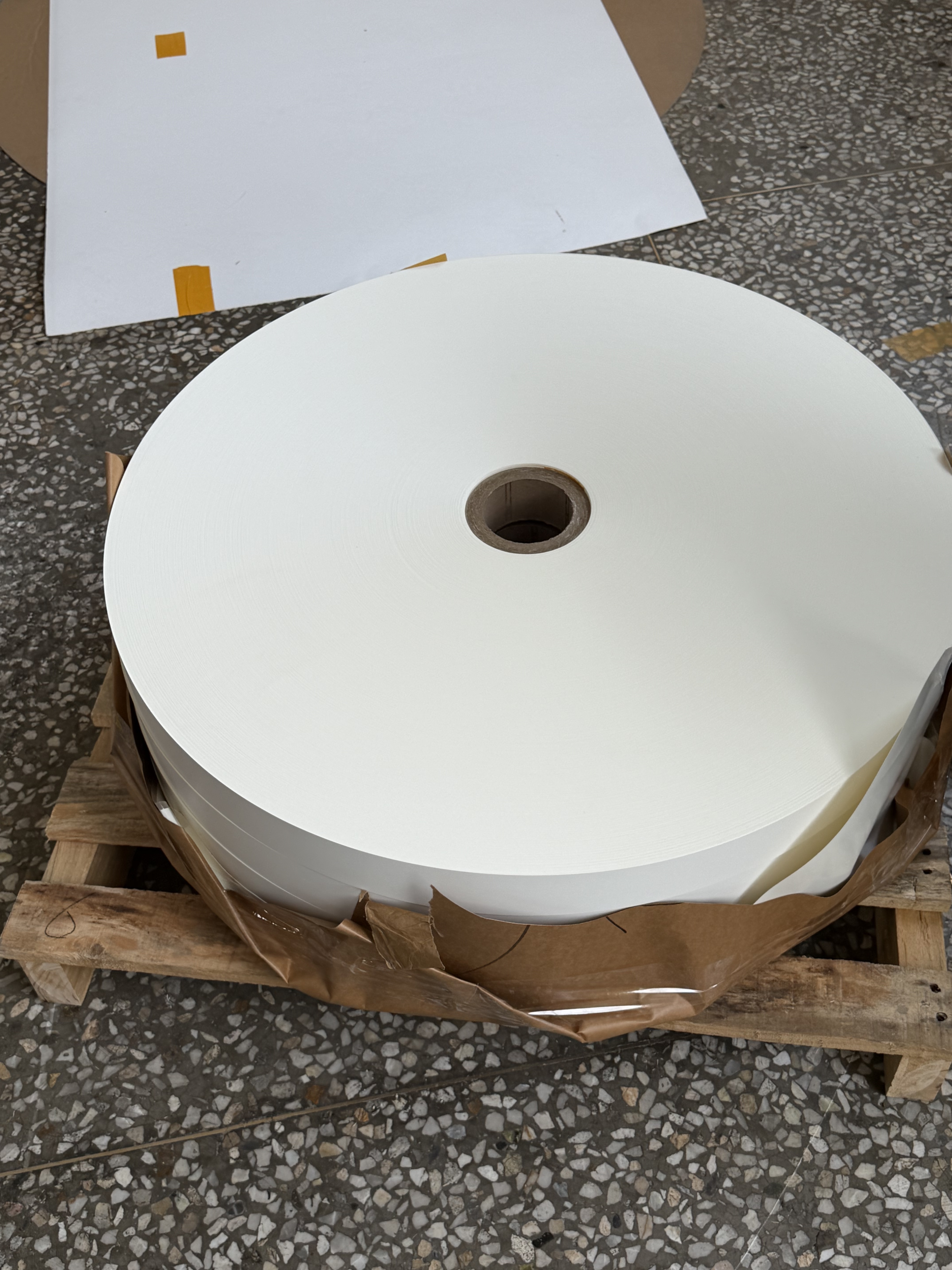 High-quality cupstock paper and paperboard for durable paper stock applications