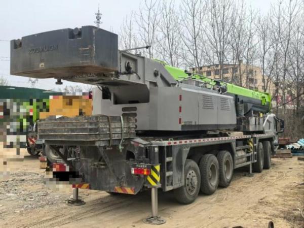 ZTC1300V863 Zoomlion Mobile Crane 66.6m Fully Extended 130 Ton Max Capacity