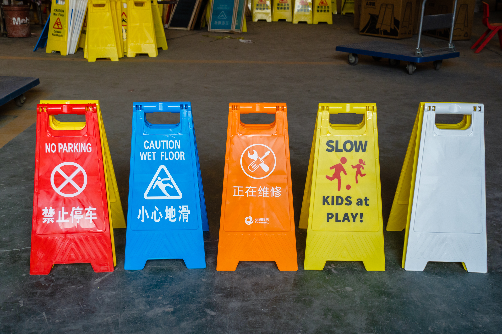 Durable Roadside Safety Guidance Traffic Caution wet Floor Custom LOGO Sign Road Safety Sign board 60X29CM Reflective Barrier for No Parking Warning