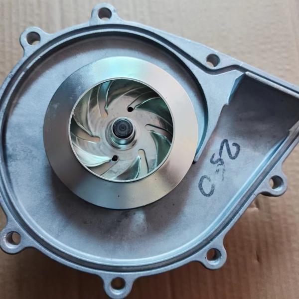 H74 Coolant Water Pump For Cascadia 84722000401