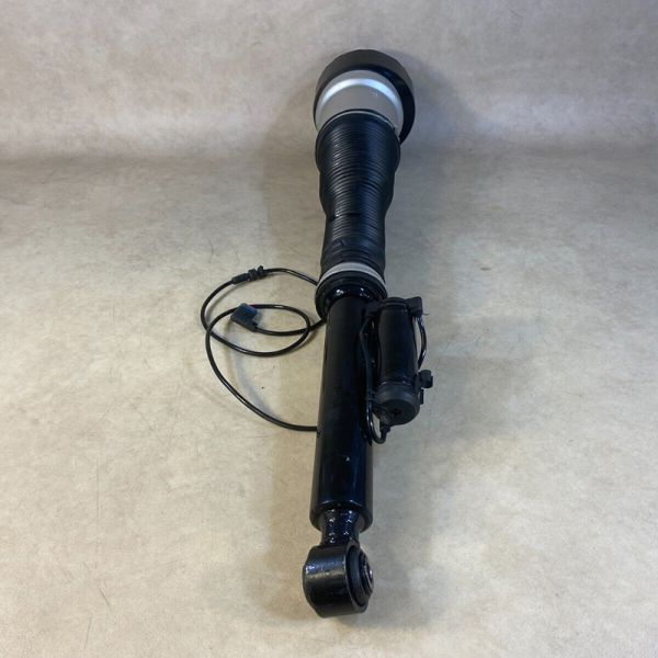 W221 Suspension Struts for Mercedes-Benz S Class S550 2213205513 2213205613 Air Shock Absorbers