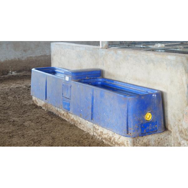 300L Blue Water Tank With Braided Hose For Livestock Drinking