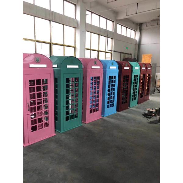 Покрытые телефонные будки стальной структуры общественные античные