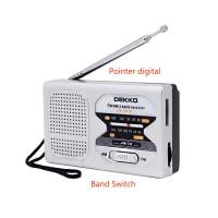 Radio portátil con 2 baterías AA para situaciones de emergencia