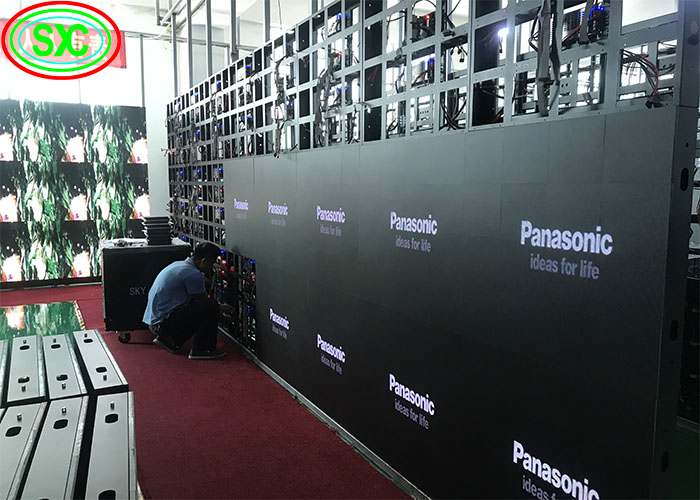 Внутри помещений Ультрачестный малый питч P1.667 LED Billboard 3840HZ Скорость обновления SMD 1010 DC 5V