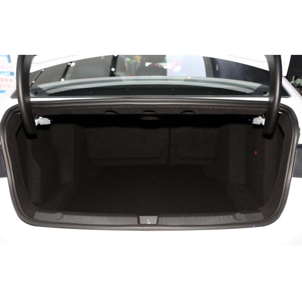 BYD Qin Plus 2021 Véhicule électrique BYD 600 km Version phare Voiture électrique 4 portes 5 places