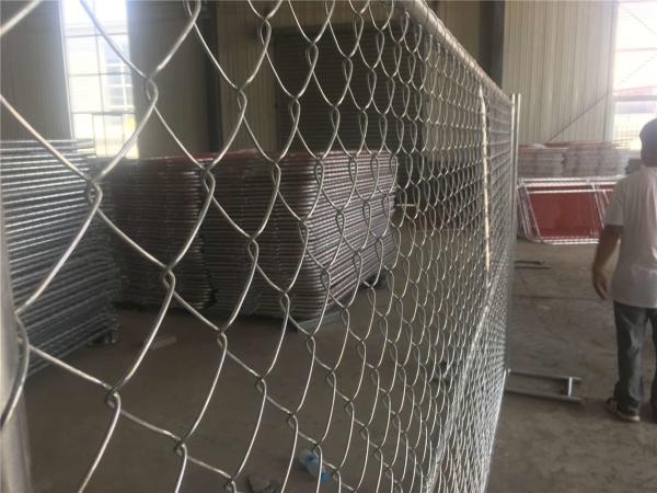 chain link temporary construction fence panels 6FT X 10F Mesh 2 3/8  x 2 3/8 ( 60mm x 60mm ) x 12 gauge wire