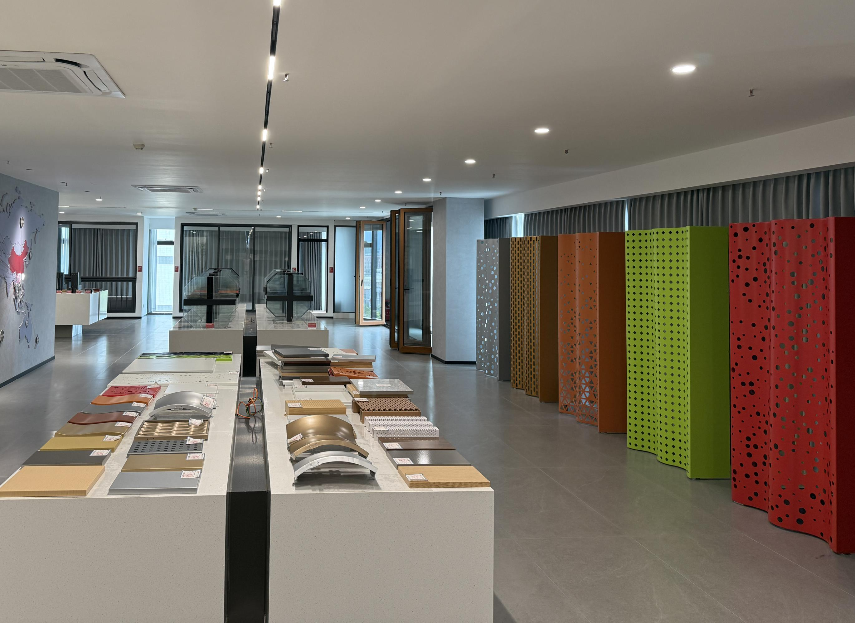 Guangdong SuperHuge Doors and Windows Co., Ltd