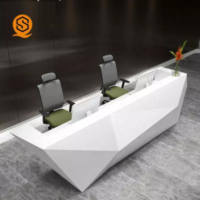 Mesa de recepção de superfície contínua branca da pessoa moderna feita sob encomenda de Diamond Design 2 para o escritório