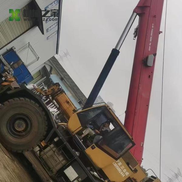 SANY SRC750 utilizó toda la grúa del camión de Crane Second Hand Rough Terrain del terreno 75 toneladas