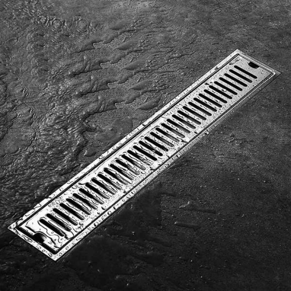 Linear Rectangular Shower Floor Drain With Brush Polishing Finish ODM