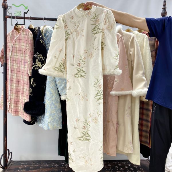 Traditional Style Used Winter Clothing Thick Cheongsam Elegant Vintage Clothes