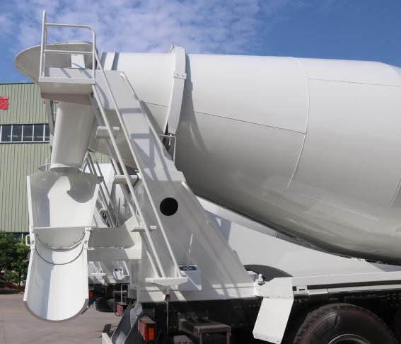 EURO concreto usado IV del camión del mezclador de cemento del modelo LHD Sinotruck Howo de la impulsión de los camiones 6×4 que carga 8 toneladas