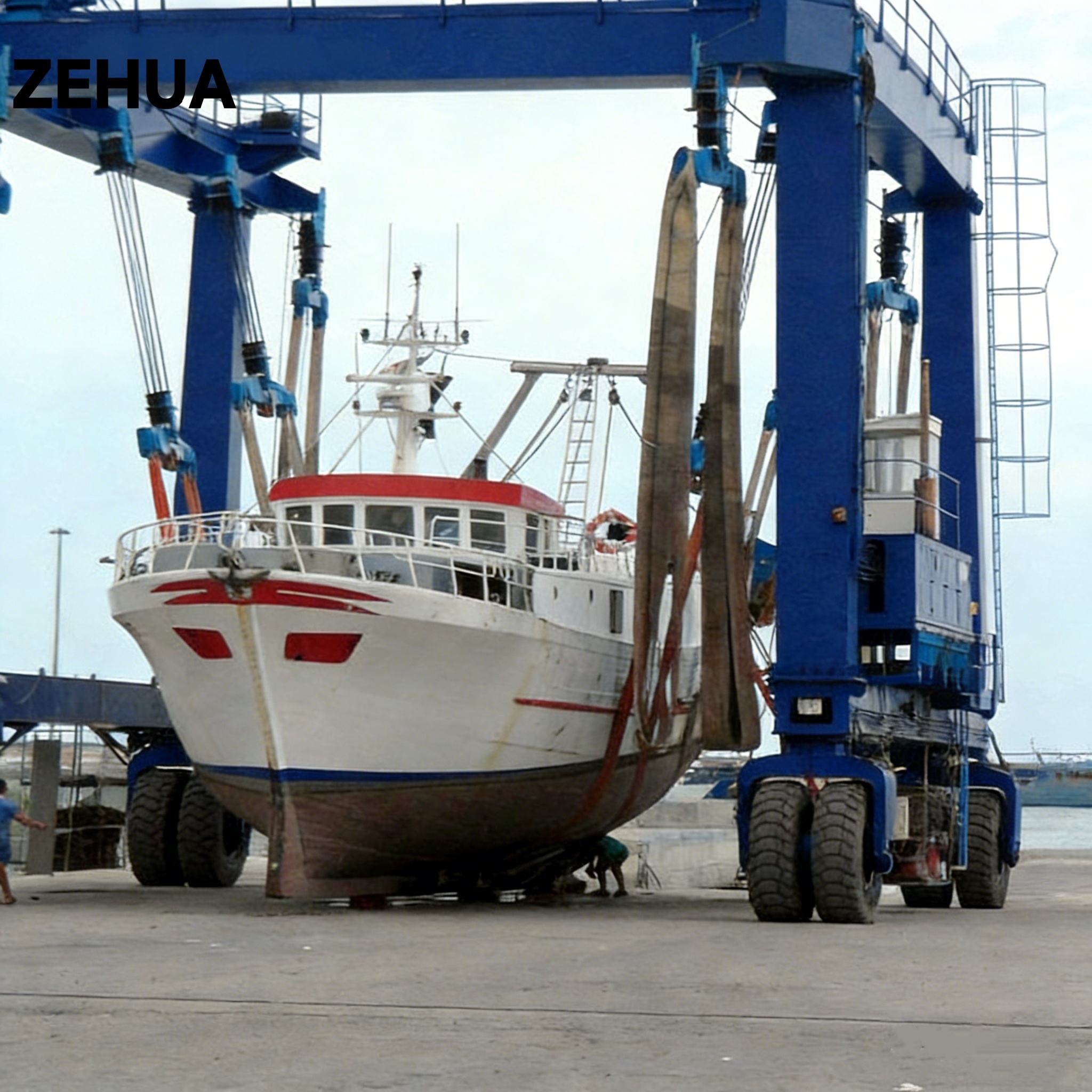 Boat Lifting Hoist Gantry Crane 300ton 600 Ton 1000 Ton Marine Ship Travel Lifting Yacht Crane for Shipyard Using