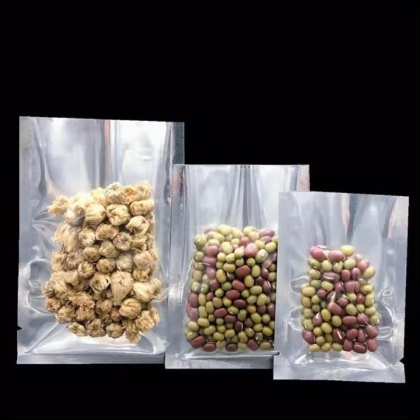 Convenient Handle Feature Vacuum Packaging Pouch For Food Preservation