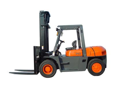 Pneumatic 7T Diesel Powered Forklift 4x4 Forklift 1220*150*65mm Fork Dimension