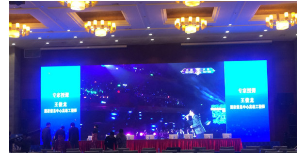 Экраны СИД этапа всходят на борт проката P4.81 HD 3840hz дисплея высокой яркости обновленный тариф, шкаф 500x500mm для событий этапа
