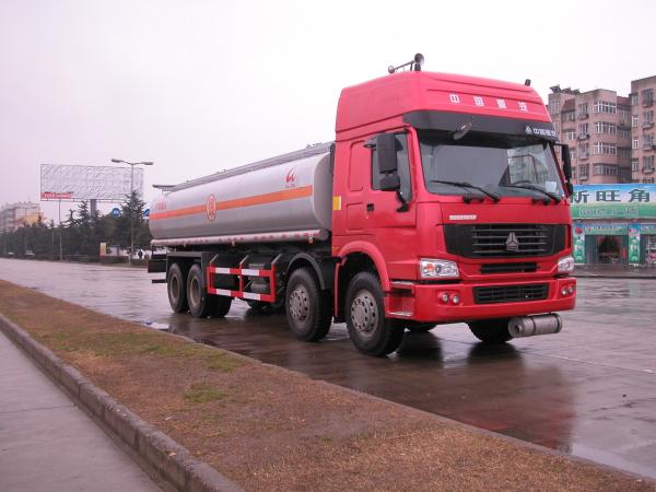 High performance Oil tank truck Tank Truck Trailer , 25000L capacity fuel tanker truck