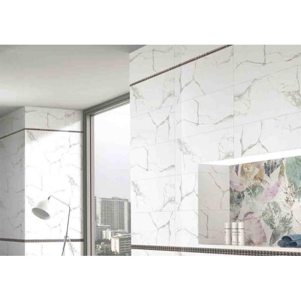 Супер белая плитка фарфора для панелей стены ливня внешних стен 300кс600 мм