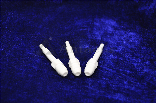 Componentes de cerámica del alto de la elasticidad alúmina del módulo 99,8% Al2O3