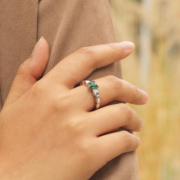 Channel Setting Inlay CZ Stainless Steel Rings 18K Gold Plated For Wedding Engagement