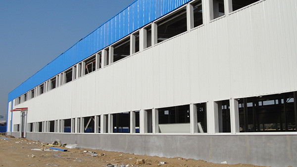 Q235 Q355 Pre Engineered Metal Building For Industrial / Commercial