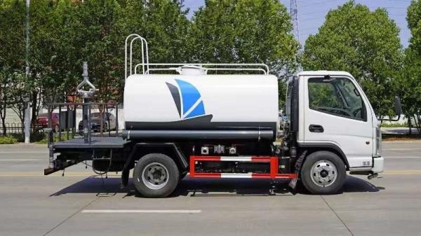 Hot Sells Diesel Multifunctional Disinfection Spray Water Cannon Truck for Euro 3 4 5 6 Emission Standard and Performance