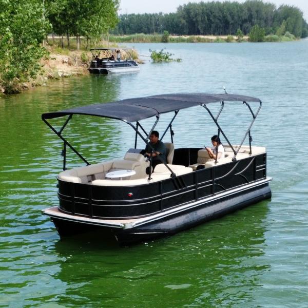 19ft Luxury Pontoon Boat Customizable Leisure Craft for Relaxation & Entertainment