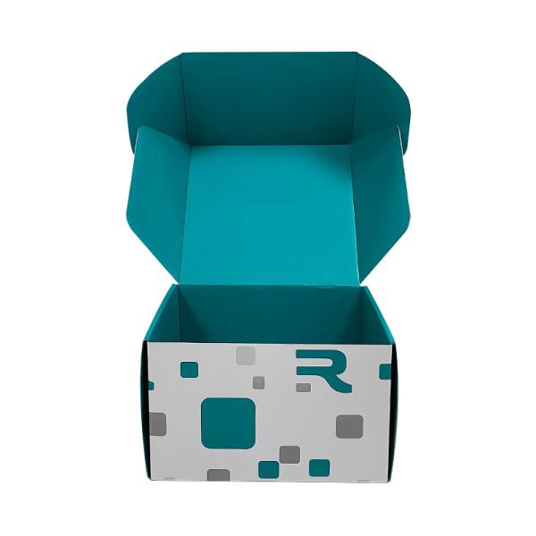 Tamaño personalizado Logotipo Cajas de envío de correo mixtas de color blanco y azul Cajas de correo corrugadas reciclables Kraft