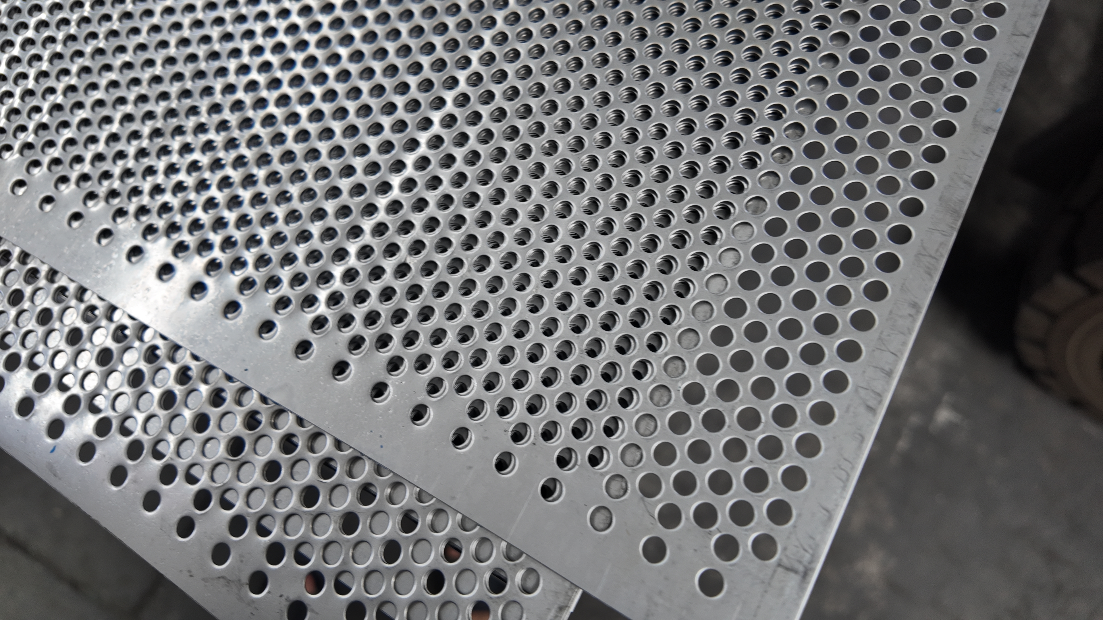 Factory Supply Polished Round Hole Perforated Metal Sheet For EU Customers