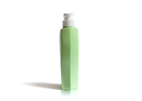 Green Plastic Lotion Pump Bottles , Eco 500ml Plastic Bottle With Pump Dispenser