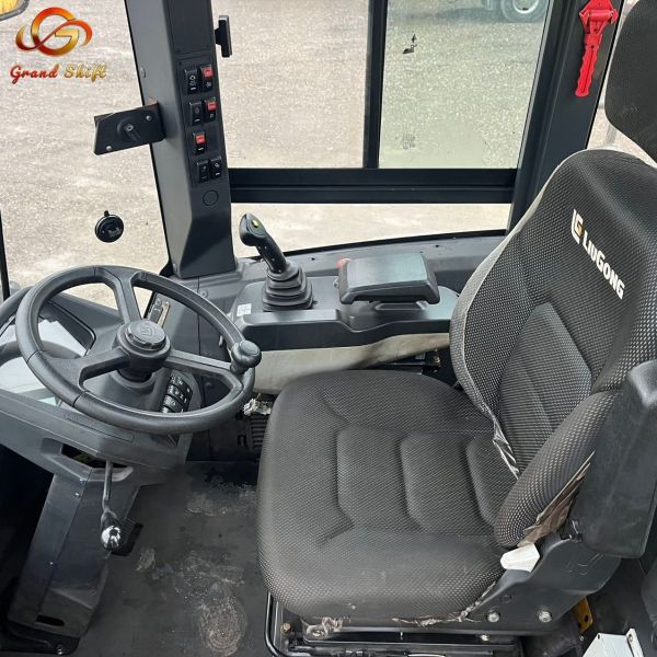 2024 Second Hand Liugong 855N Wheel Loader with 170 kW Engine Power 5300 kg Rated Load and 3.0 m³ Bucket Capacity