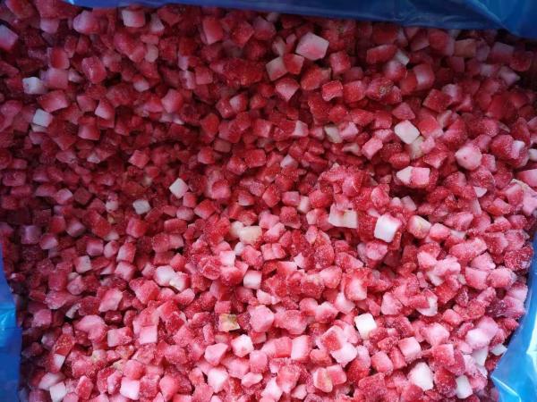 Fresh IQF Frozen Fruit , Sweet Charlie / AM13 Strawberry Whole / Dices