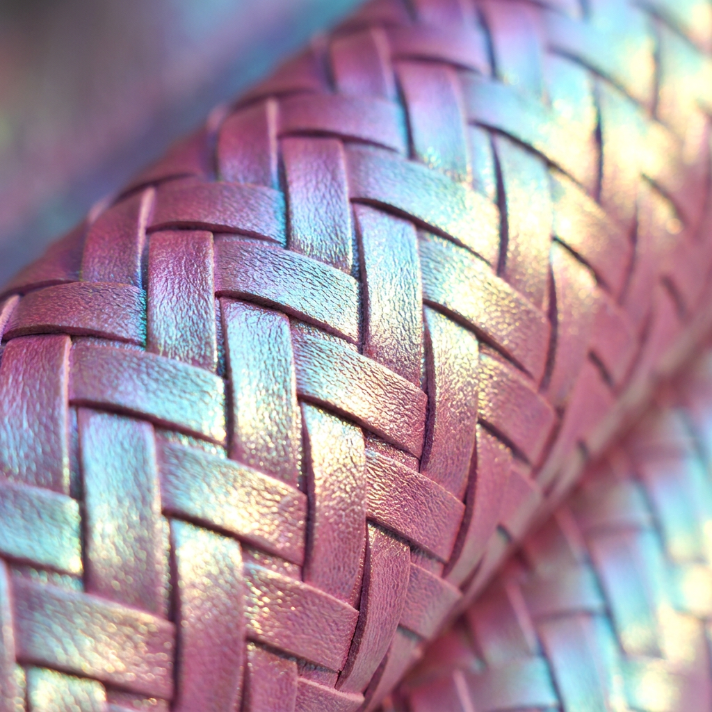 Wholesale Iridescent Woven PU Leather Roll for Garment Accessories and Shoe Bag Lining