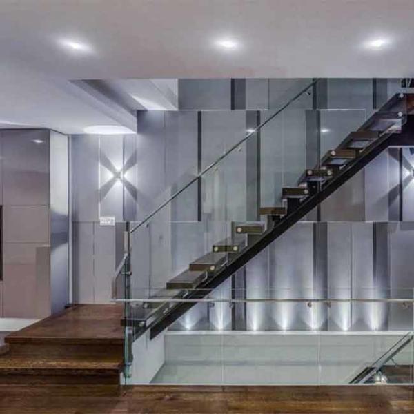 American Standard Stair Single Mono Steel Beam Steel Glass Railing Wood Step Stair