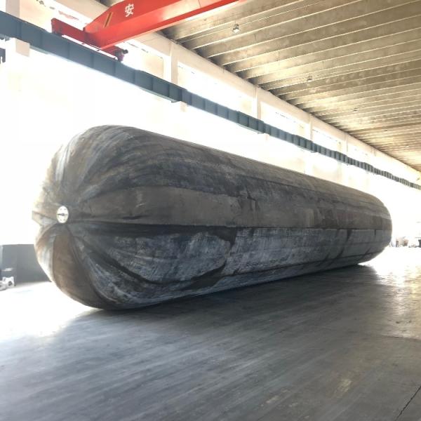 Airbags en caoutchouc pour le sauvetage des bateaux