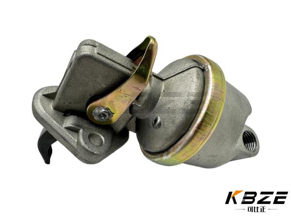 Le moteur de combustion doit être équipé d'une pompe à carburant.