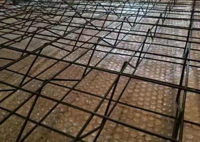 Trilha de três dimensões de 3  × 3  de malha de abertura de aço carbono