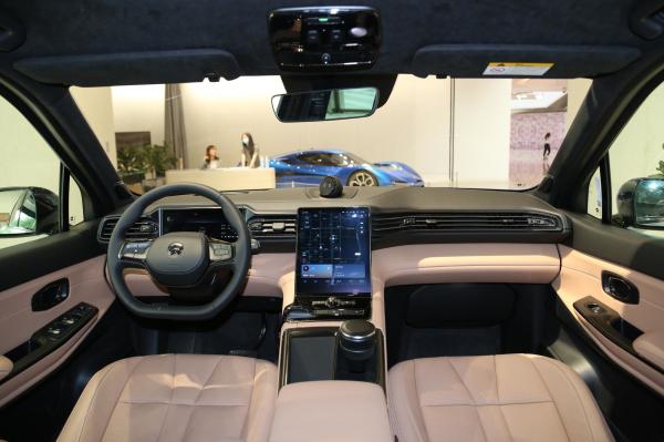 NIO ES8 360V SUV Electric Car LHD Steering Pure Electric Vehicle