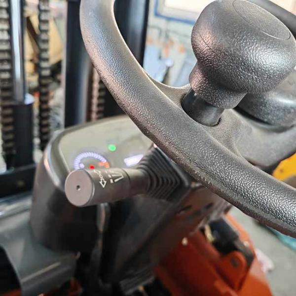 Container Mast 4.5m 5 Ton Diesel Forklift Truck With Cabin Heater Sideshift